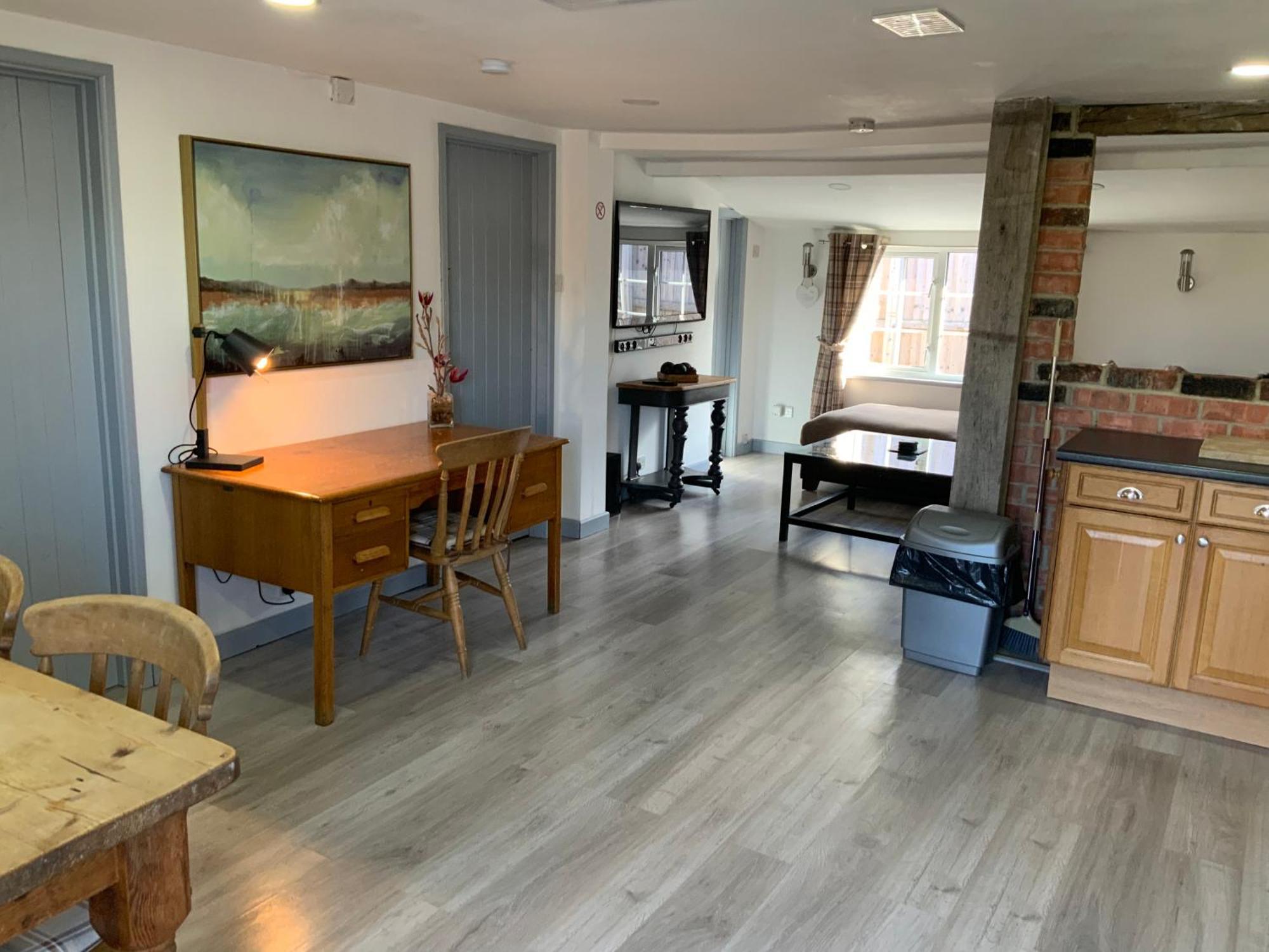 Woodpecker Cottage At Frog Trotters Cottages Hartpury Extérieur photo